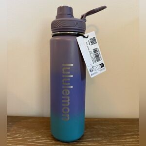Lululemon Back to Life 24oz Water Bottle